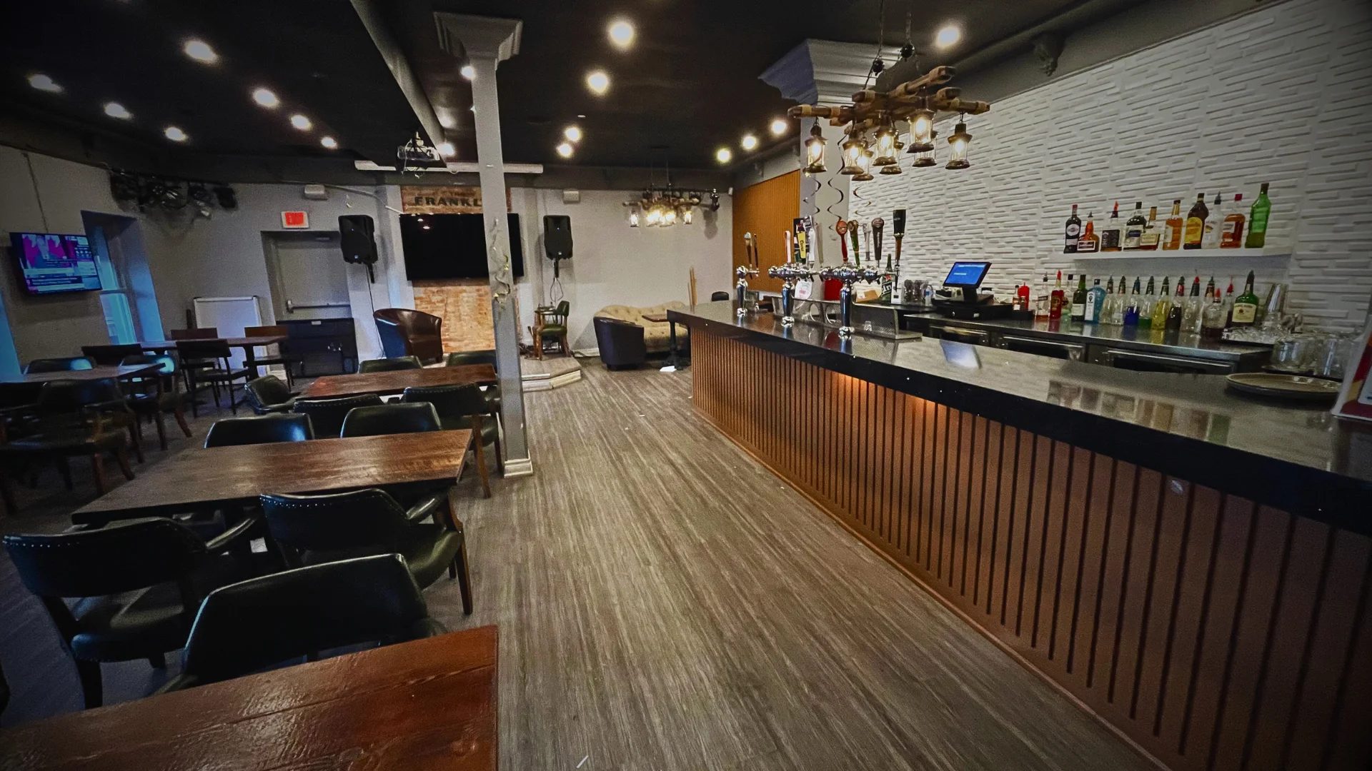 The upper party room with its own bar
